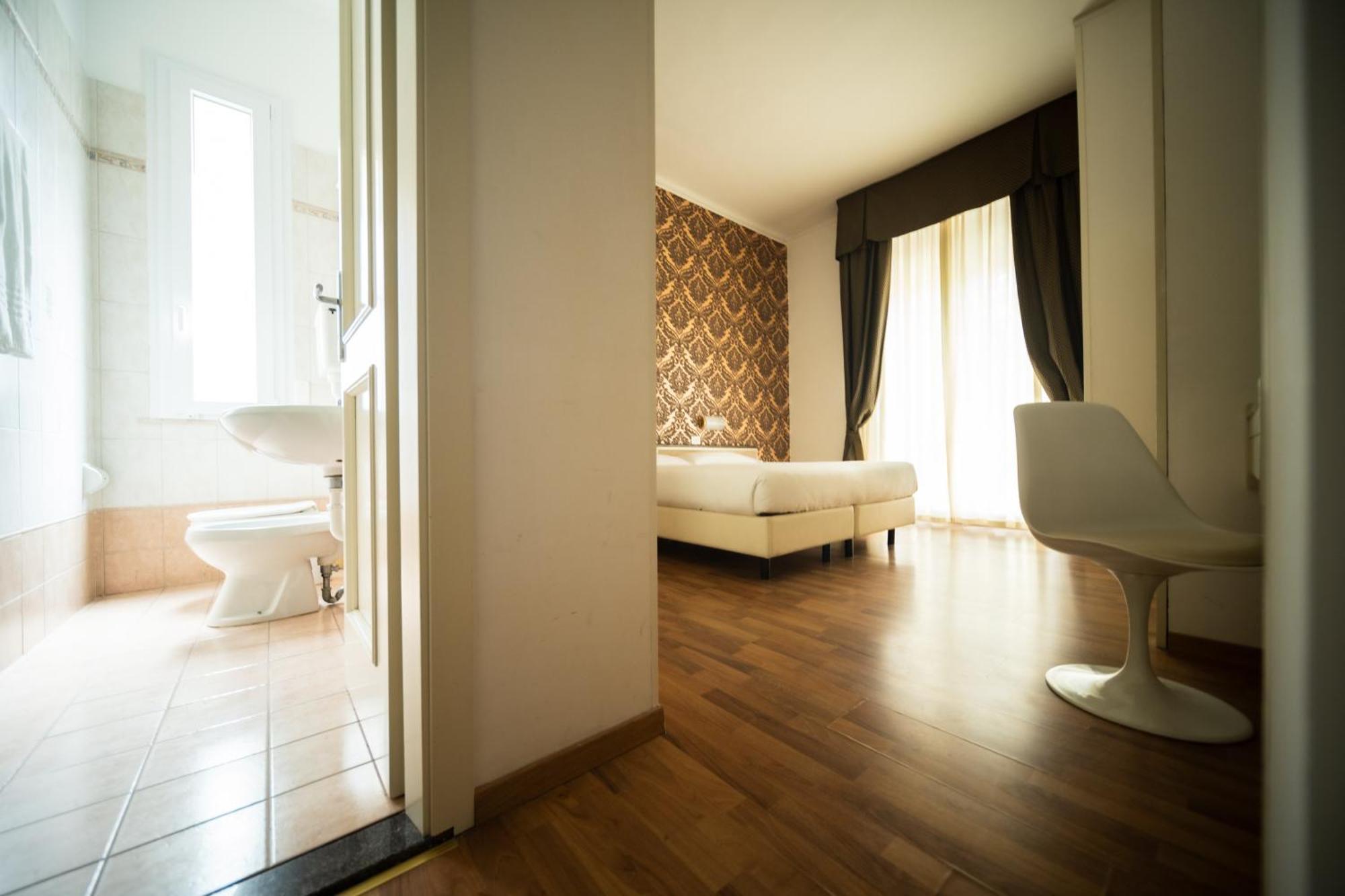 Hotel Rosabianca Rimini Buitenkant foto